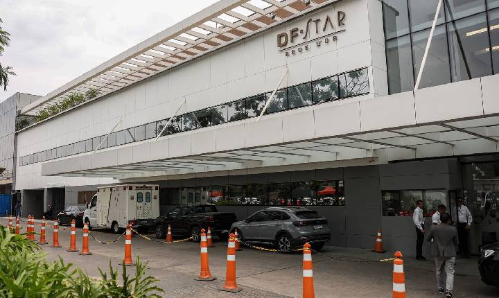 Bolsonaro é internado em UTI hospitalar com broncopneumonia bilateral