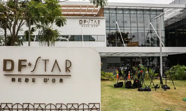 Bolsonaro tem piora na inflamação e médicos incluem novos antibióticos