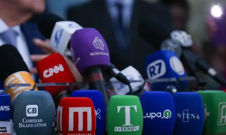 Brasil ultrapassa EUA pela 1ª vez em ranking de liberdade de imprensa