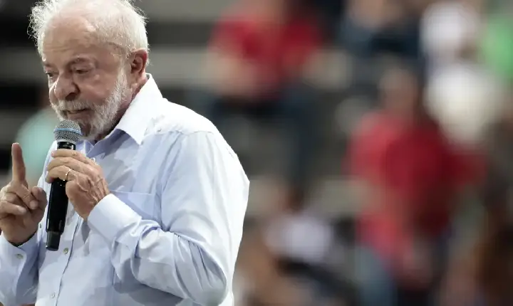 Lula diz que governo fará de tudo para conter preço do diesel