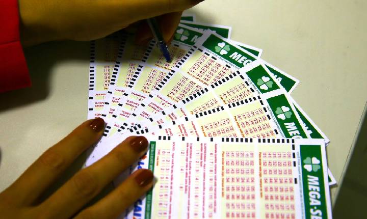 Mega 30 anos sorteia prêmio especial de R$ 320 milhões; assista aqui
