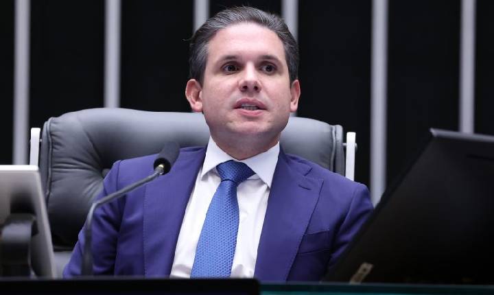 Motta recebe de Lula projeto do governo sobre aumento do limite do MEI