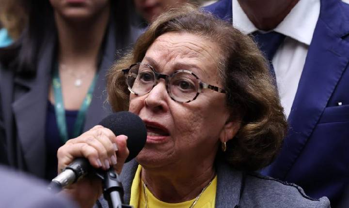 Nova lei cria minuto diário na Voz do Brasil para divulgar canais de proteção às mulheres