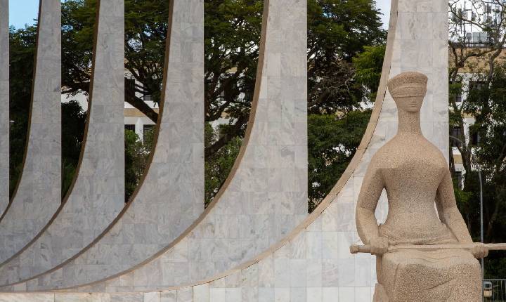 STF suspende julgamento de recurso para garantir revisão da vida toda 