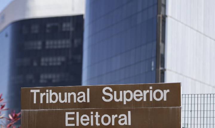 TSE tem maioria para cassar mandato do governador de Roraima