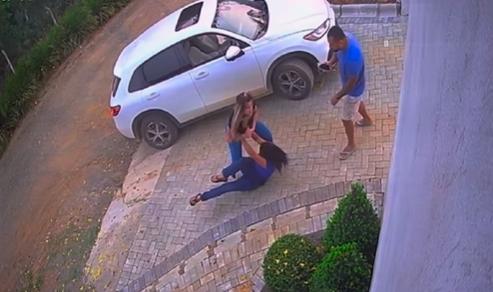 Criadora de conteúdo adulto briga com esposa de seu assinante