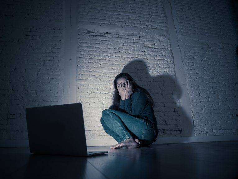 Um terço dos adolescentes já sofreu agressão virtual, revela estudo inédito sobre adolescentes e violência sexual on-line