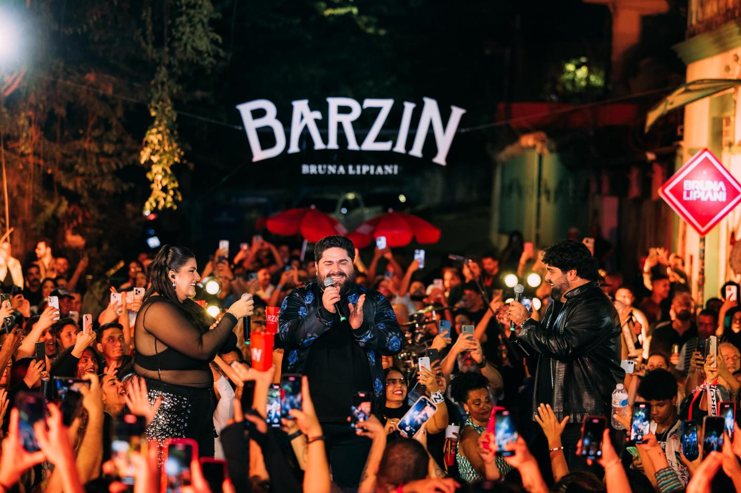 Bruna Lipiani grava DVD com César Menotti & Fabiano no bar mais antigo de BH