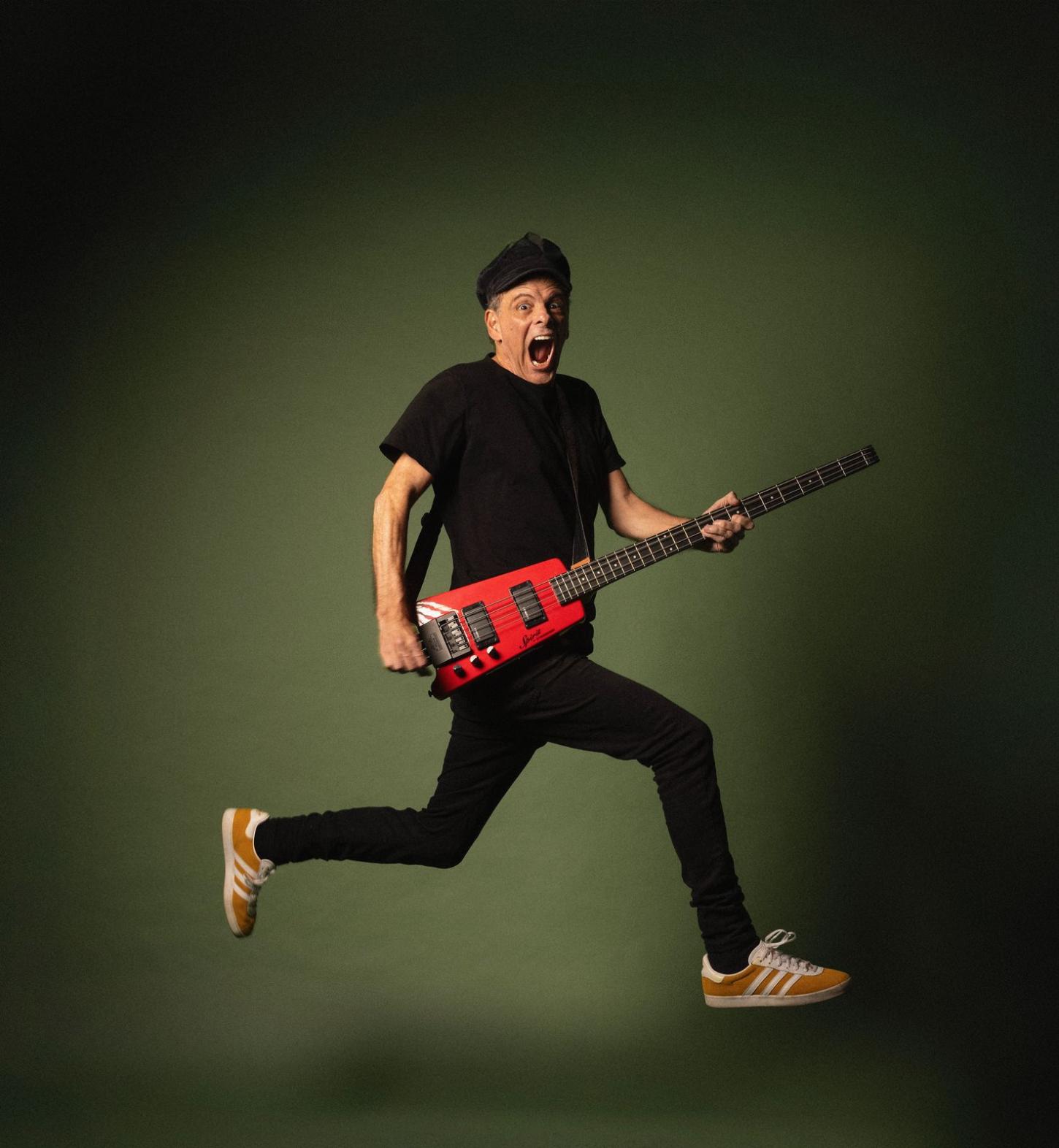 Ex-Barão Vermelho Rodrigo Santos comanda a Festa Rock no Madalena, em BH