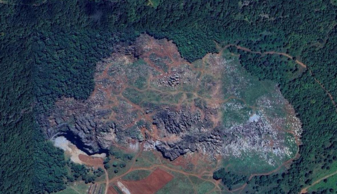 Cavernas encontradas: atividades de mineradora são embargadas em Prudente de Morais (MG) após fiscalização ambiental