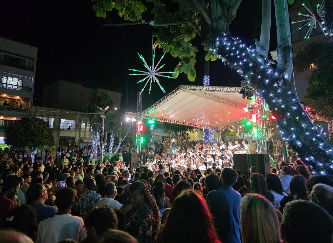Sonho de Natal Santos Dumont inicia nova tradição natalina com luzes, música e magia na cidade