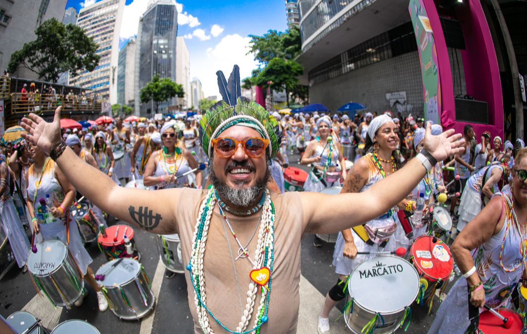 Baianas Ozadas anuncia o tema 