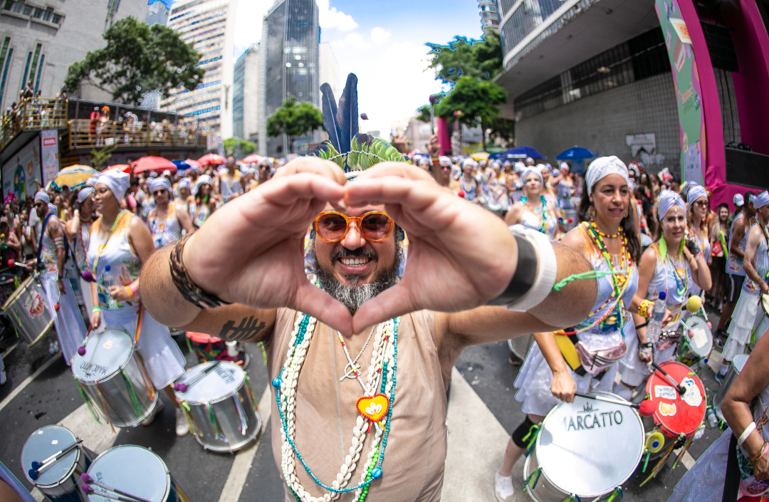 Icekiss lança música para a folia de BH e Salvador na voz de Geo Ozado, ícone do carnaval mineiro