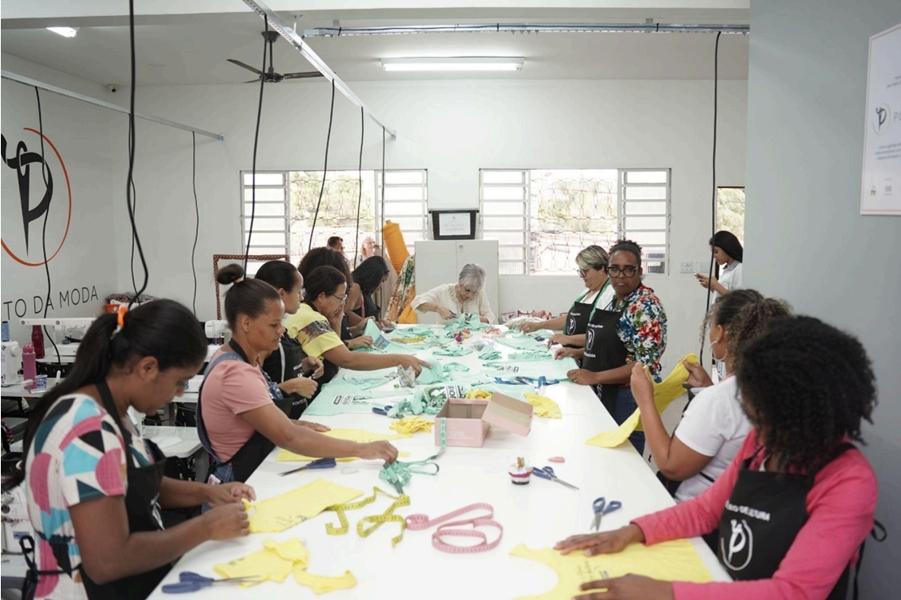 Curso gratuito de Design de Moda chega a Balneário Água Limpa, em Nova Lima (MG)