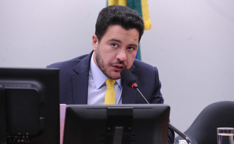 Projeto facilita Bolsa Família em caso de pessoa com deficiência que necessite de cuidador