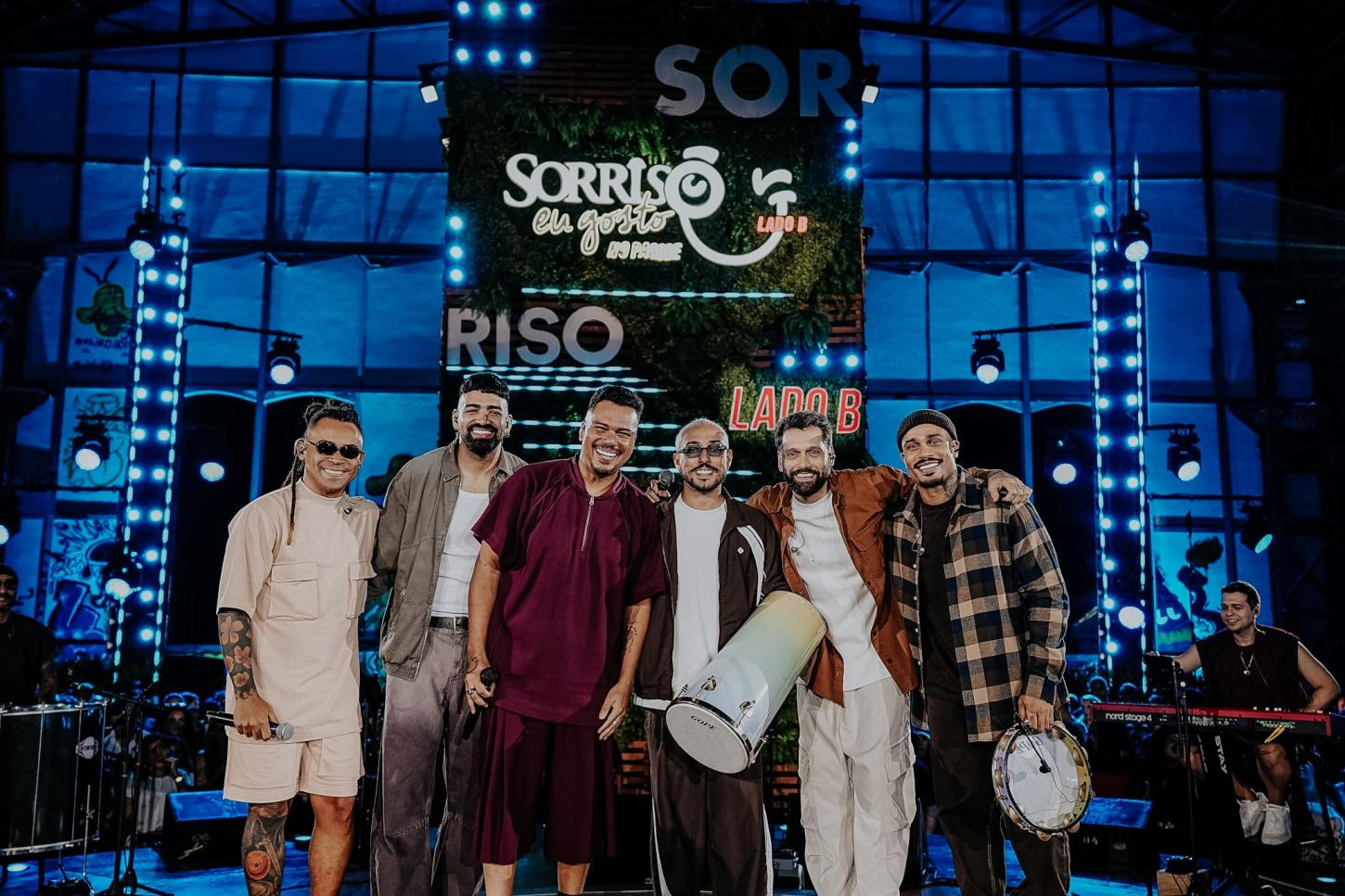 Akatu, Sorriso Maroto e Dilsinho juntos no palco: 