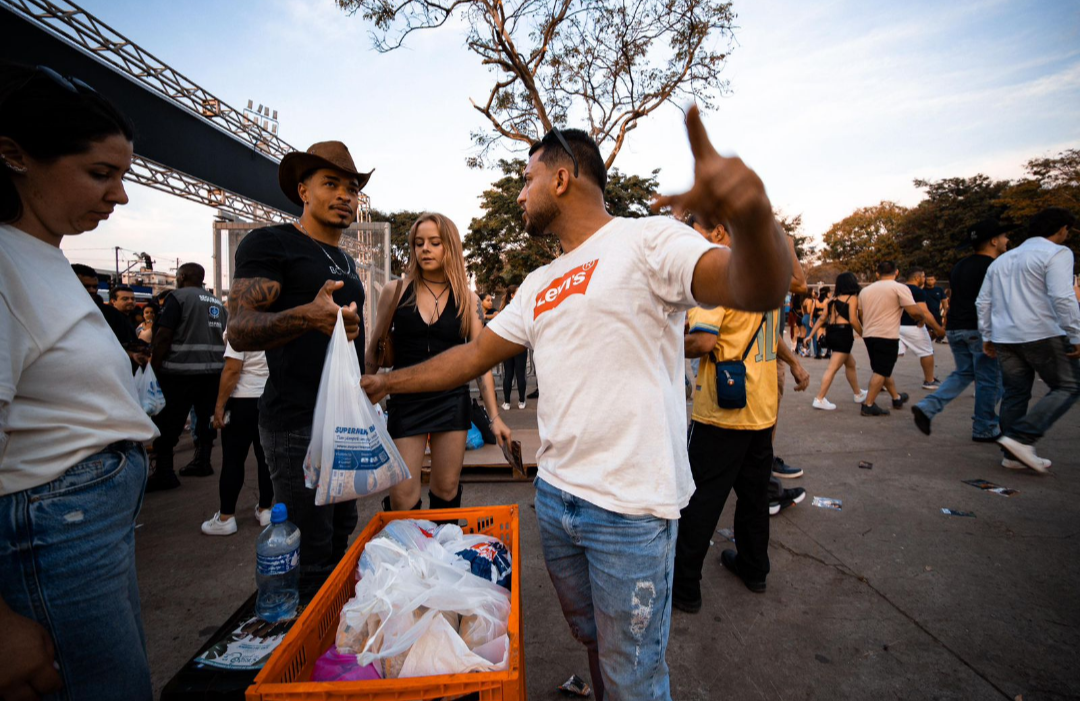CÊ TÁ DOIDO FESTIVAL bate recorte e arrecada 25 toneladas de alimentos em Belo Horizonte