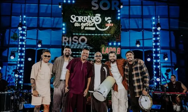 Akatu, Sorriso Maroto e Dilsinho juntos no palco: 