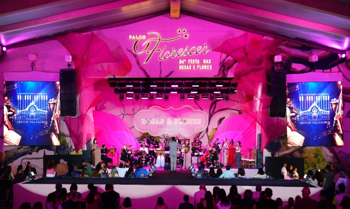 Orquestra do Conservatório Heitor Villa Lobos emociona Barbacena com tributo ao Clube da Esquina no segundo dia da Festa das Rosas e Flores