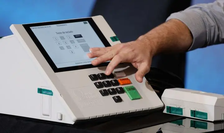 Totalização dos votos é aberta, auditável e segura, diz TSE